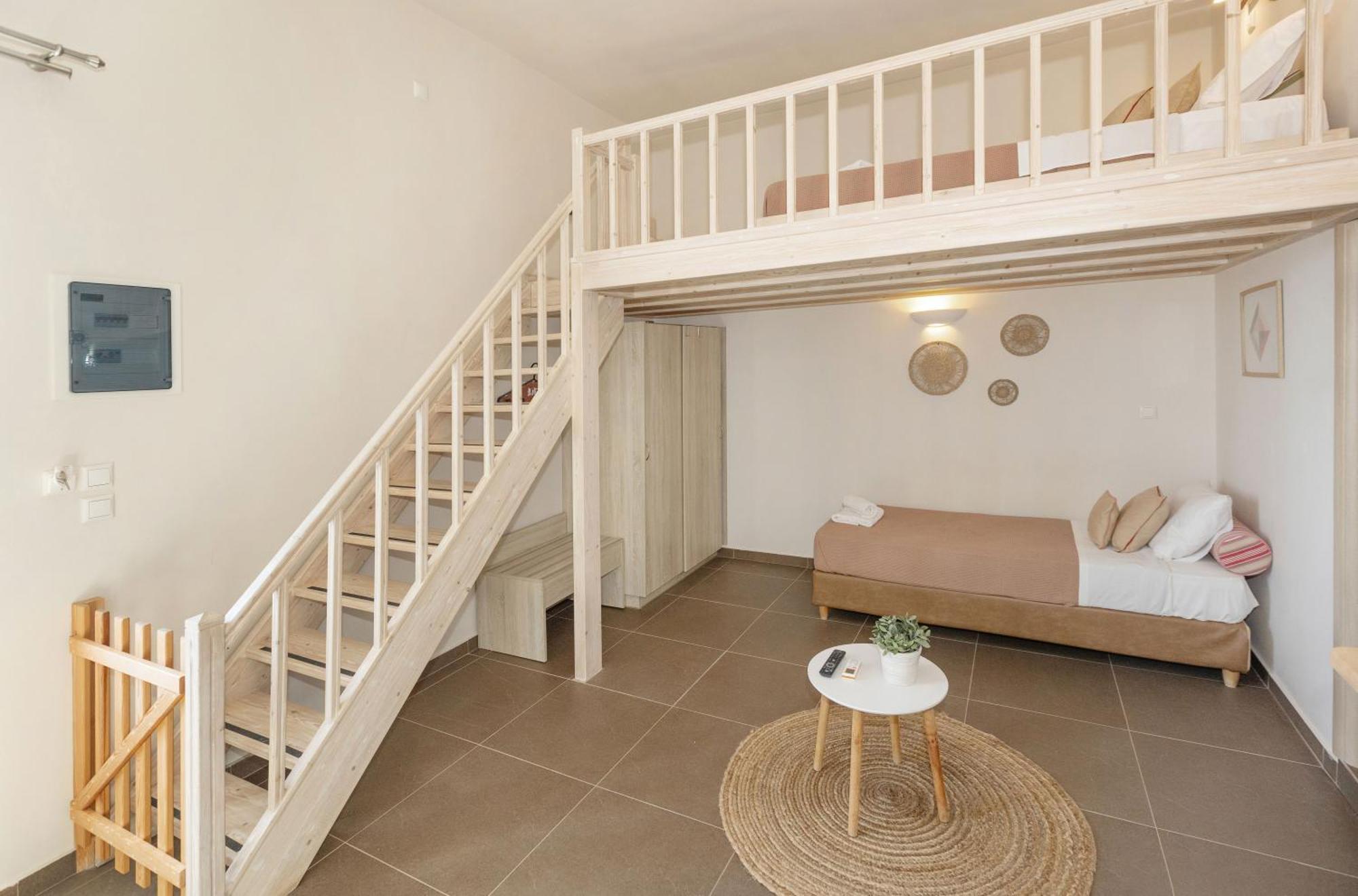 Oinoni'S Home - Xanthipi Studio Souvala Ngoại thất bức ảnh
